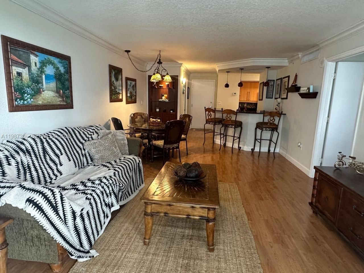 6917 Collins Ave , Unit 812, Miami Beach, FL 33141 Photo