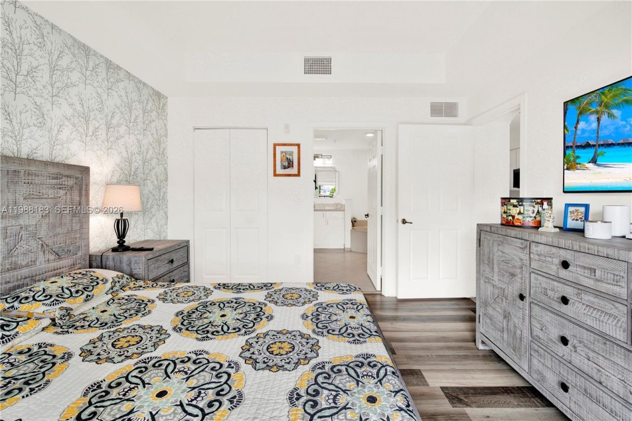 9021 SW 94th St, Unit 308, Miami, FL 33176 Photo