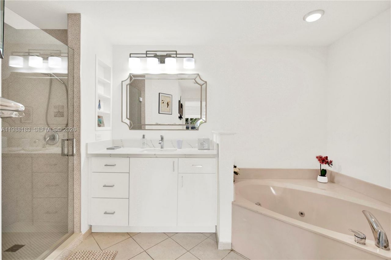 9021 SW 94th St, Unit 308, Miami, FL 33176 Photo