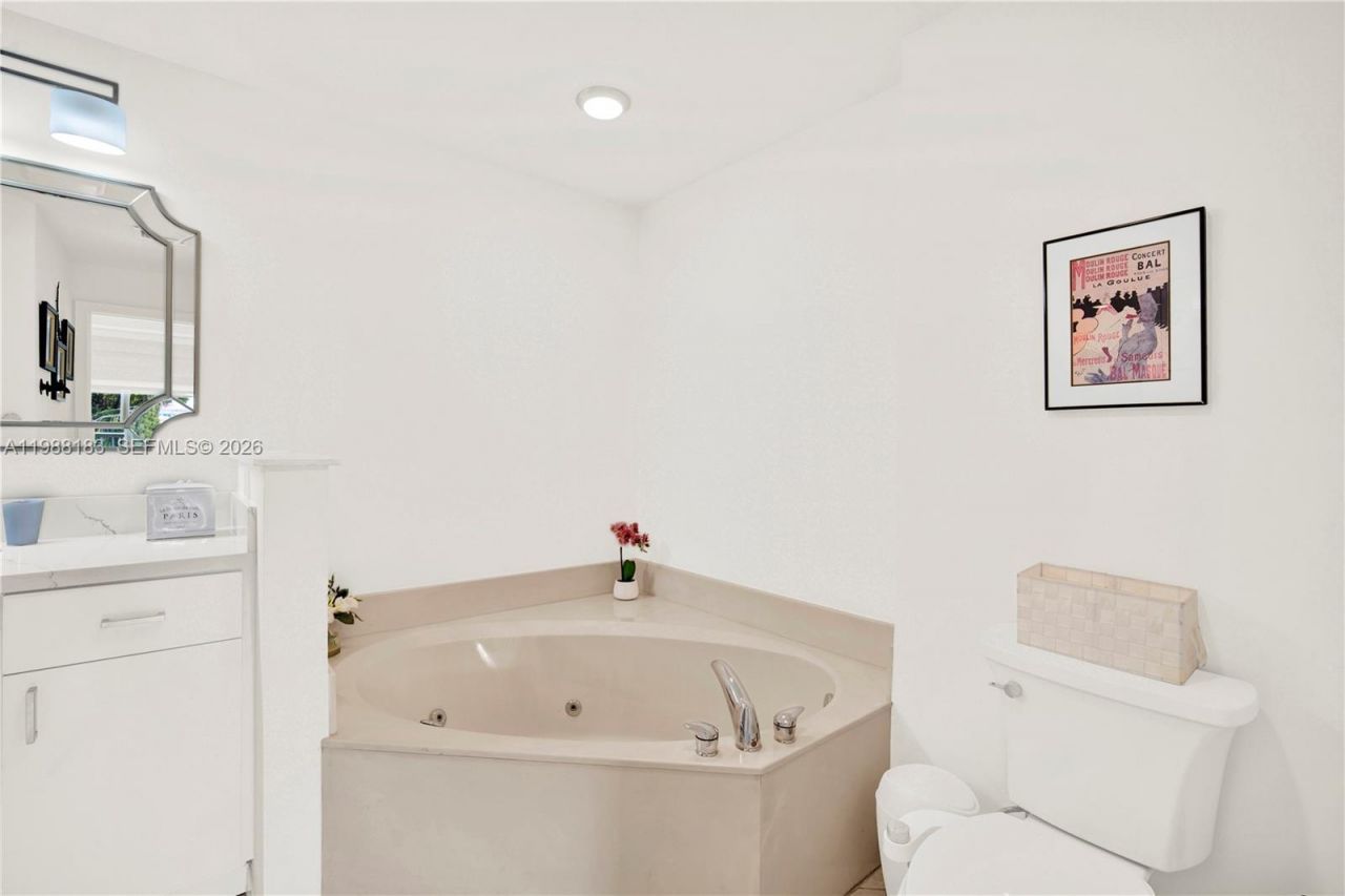 9021 SW 94th St, Unit 308, Miami, FL 33176 Photo