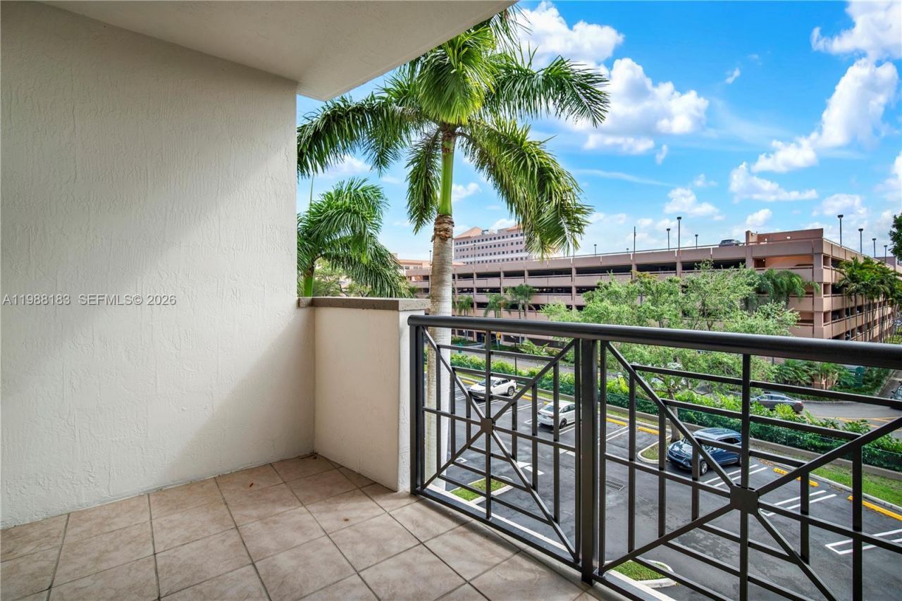 9021 SW 94th St, Unit 308, Miami, FL 33176 Photo