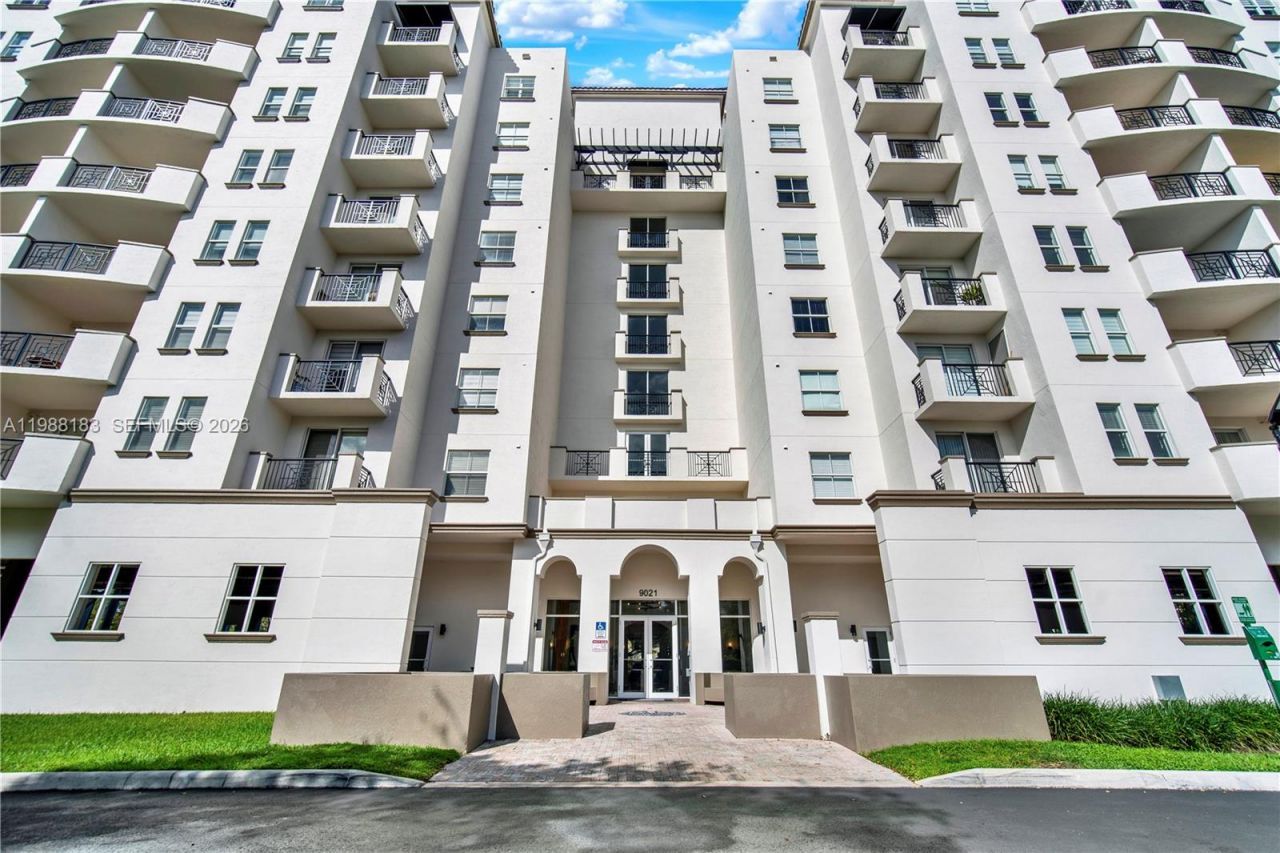 9021 SW 94th St, Unit 308, Miami, FL 33176 Photo