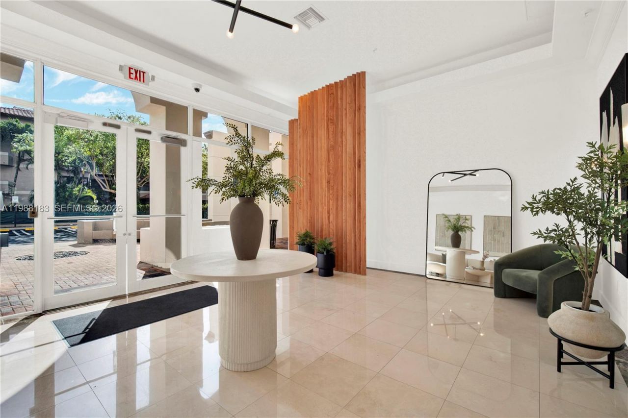 9021 SW 94th St, Unit 308, Miami, FL 33176 Photo