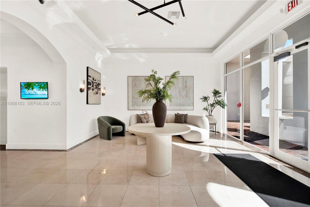 9021 SW 94th St, Unit 308, Miami, FL 33176 Photo