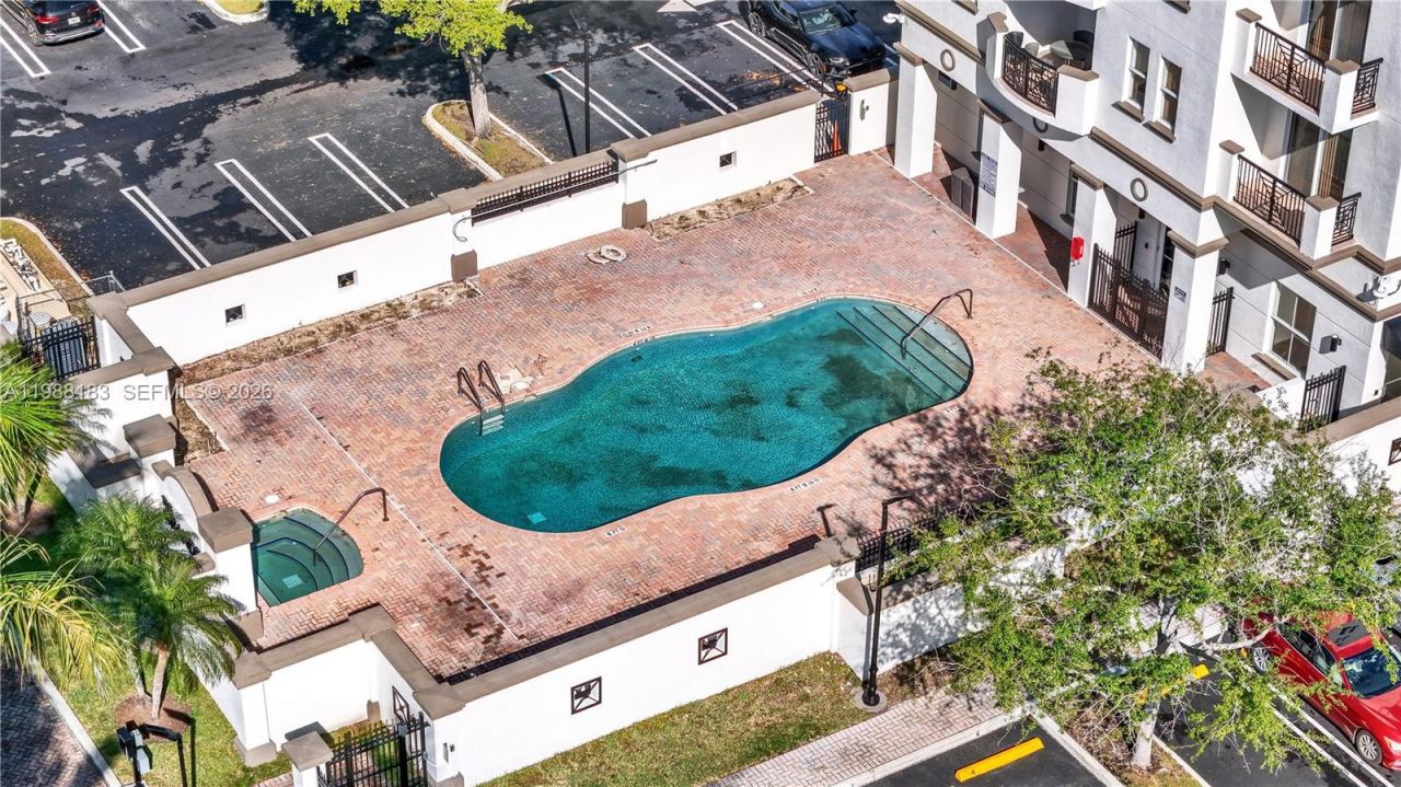 9021 SW 94th St, Unit 308, Miami, FL 33176 Photo