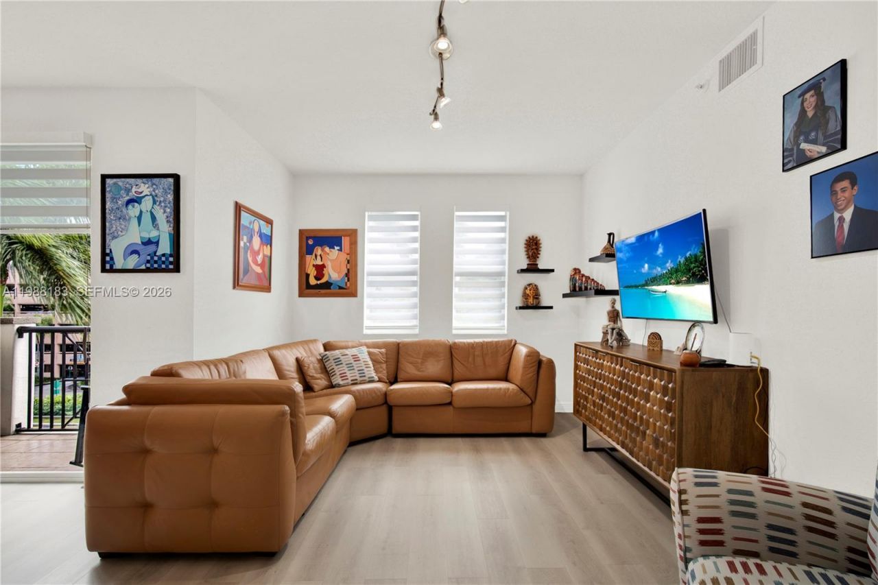 9021 SW 94th St, Unit 308, Miami, FL 33176 Photo