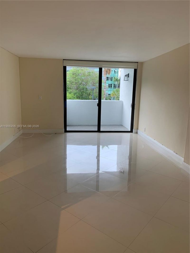 2715 Tigertail Ave, Unit 203, Coconut Grove, FL 33133 Photo