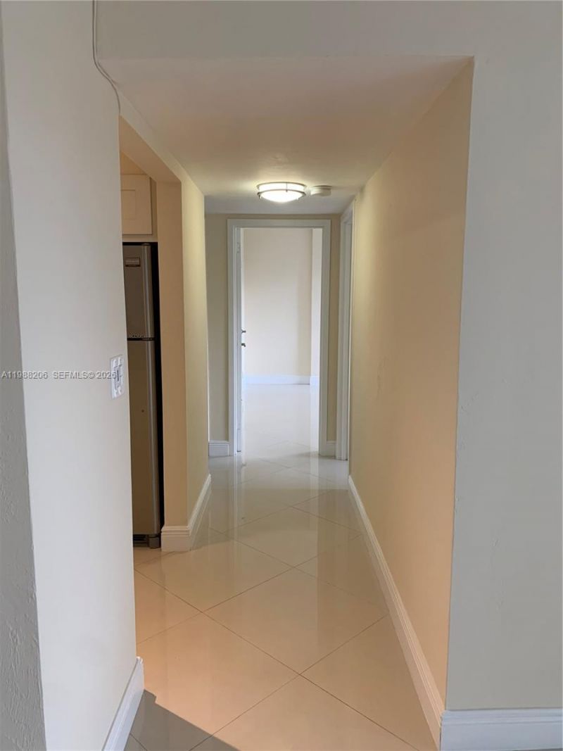 2715 Tigertail Ave, Unit 203, Coconut Grove, FL 33133 Photo