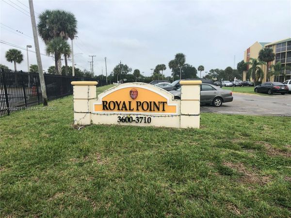 3610 NW 21st St , Unit 304, Lauderdale Lakes, FL 33311