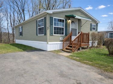 42 Sebastian Drive, Rochester, NY 14625