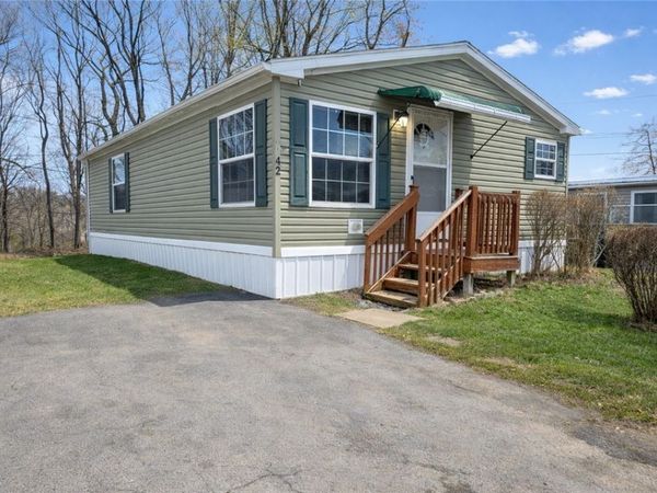 42 Sebastian Drive, Rochester, NY 14625