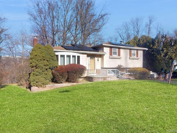 10 Rumbrook Road, Elmsford, NY 10523