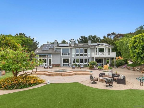 521 Latigo Row, Encinitas, CA 92024