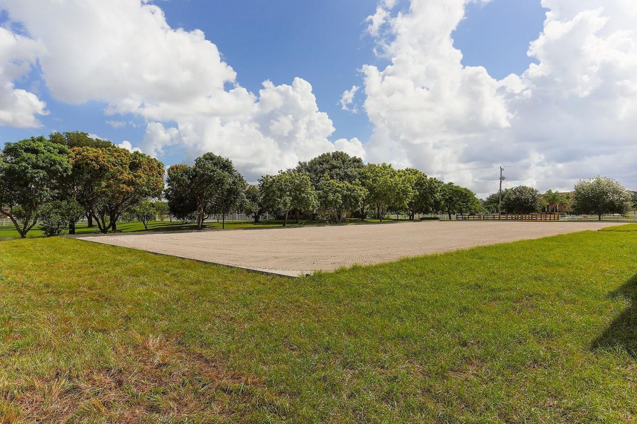 2088 Appaloosa Trail, Wellington, FL 00000 Photo