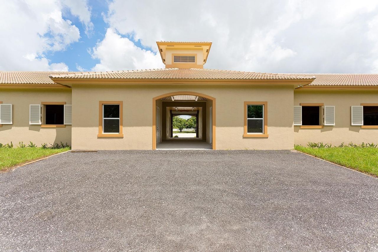 2088 Appaloosa Trail, Wellington, FL 00000 Photo