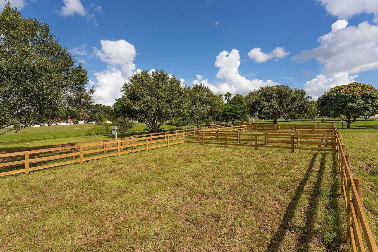 2088 Appaloosa Trail, Wellington, FL 00000 Photo