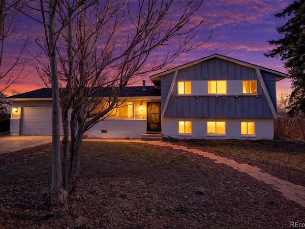 690 S Newark Court, Aurora, CO 80012