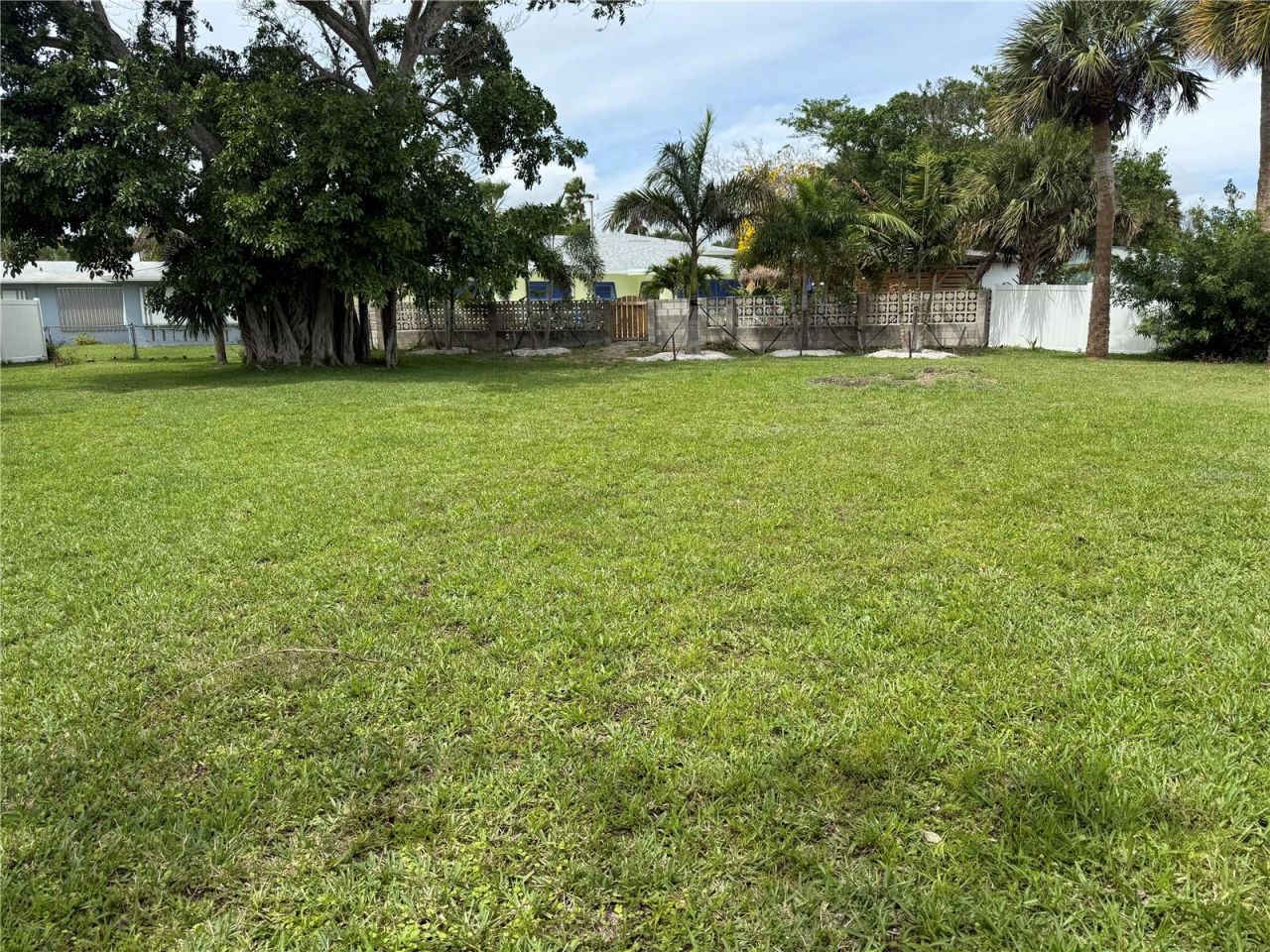 Coral Circle , Fort Pierce, FL 34949 Photo