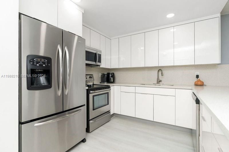 6960 Miami Gardens Dr, Unit 2-518, Hialeah, FL 33015 Main Photo