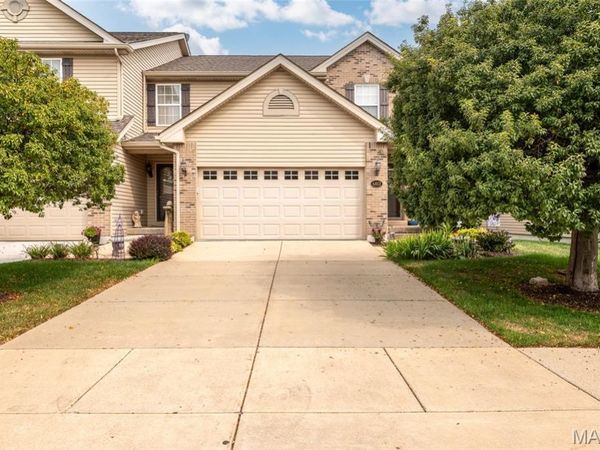 6813 Hampshire Court, Maryville, IL 62062