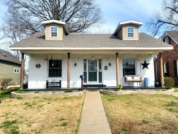 908 N 13th Street, Herrin, IL 62948