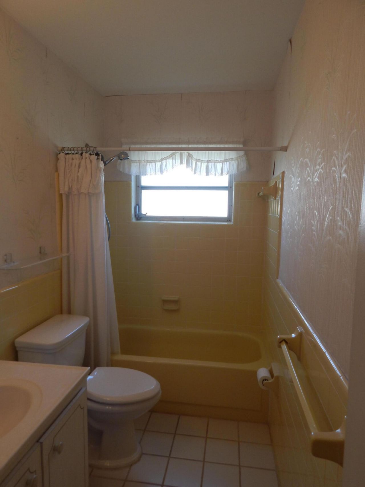 6805 NW 77th Street, Tamarac, FL 33321 Photo