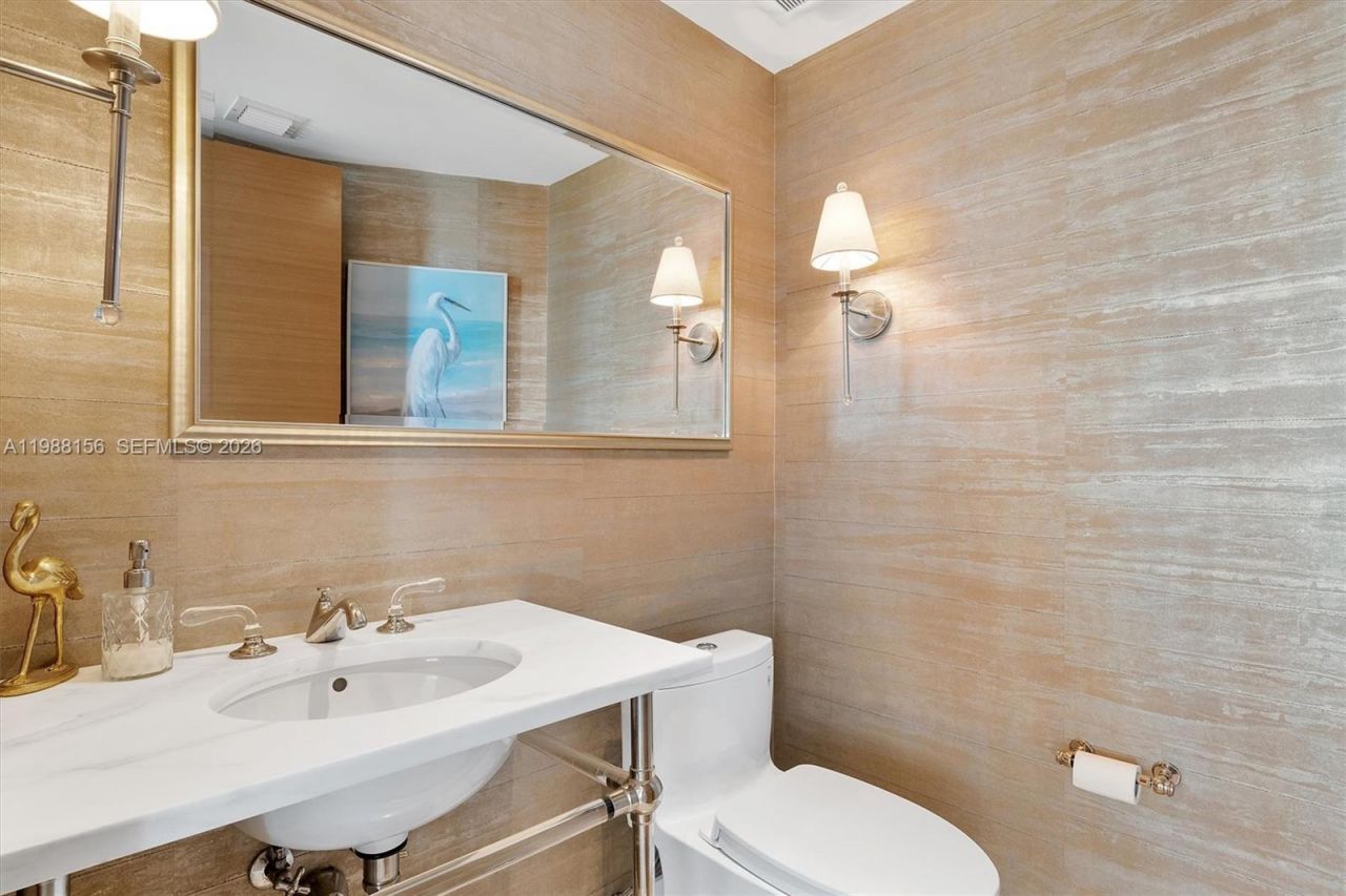 1000 S Pointe Dr , Unit 705, Miami Beach, FL 33139 Photo