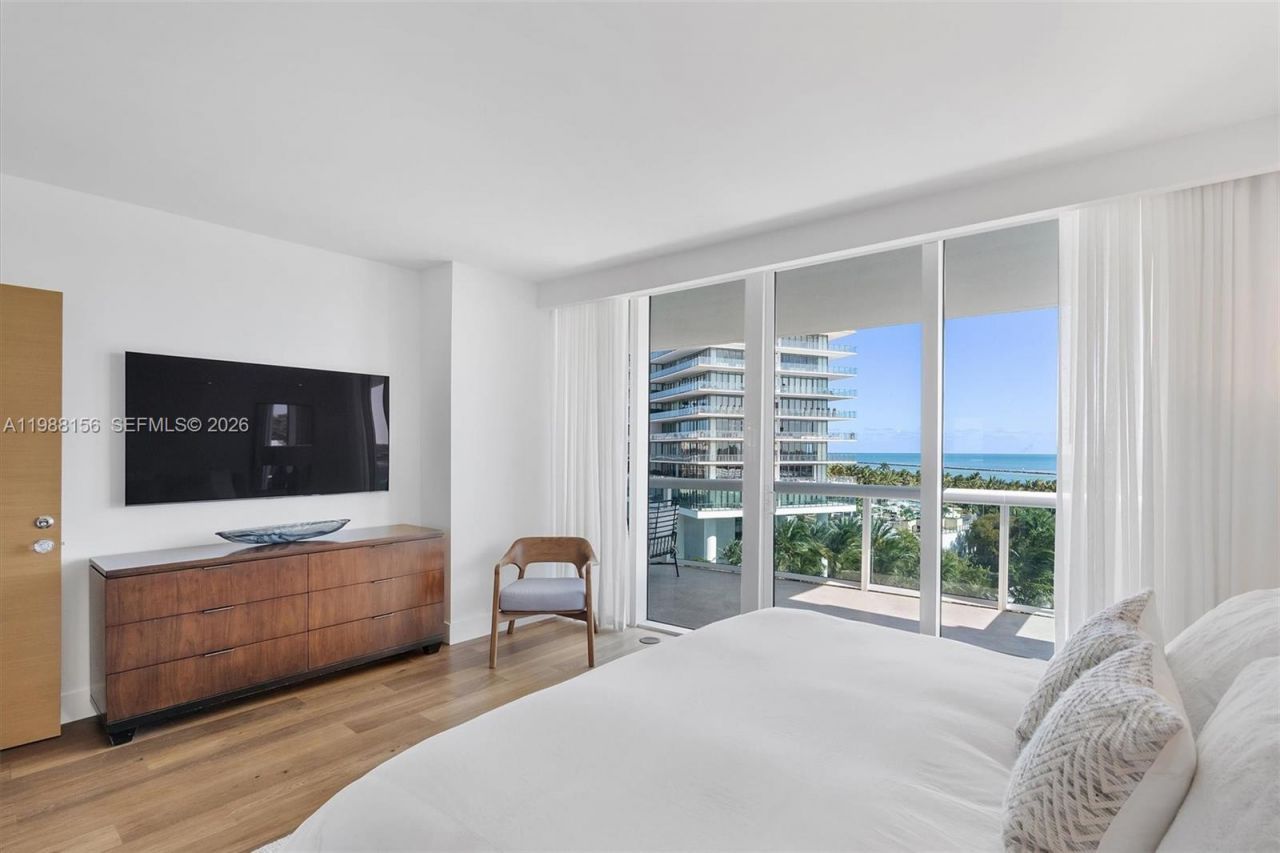 1000 S Pointe Dr , Unit 705, Miami Beach, FL 33139 Photo