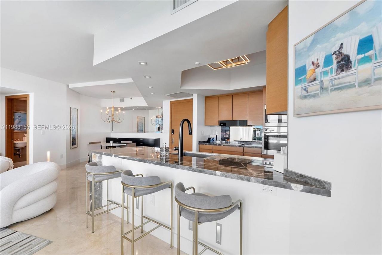 1000 S Pointe Dr , Unit 705, Miami Beach, FL 33139 Photo