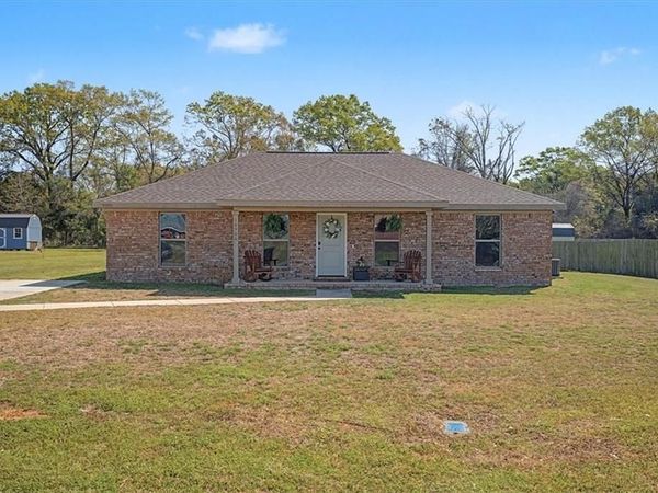 10900 Brighton Drive E, Chunchula, AL 36521