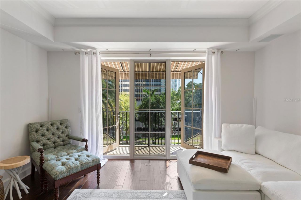 300 Beach Drive Ne, Unit 302, Saint Petersburg, FL 33701 Photo