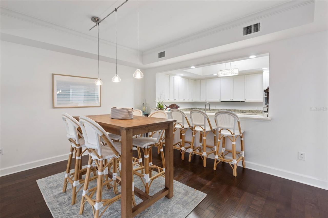 300 Beach Drive Ne, Unit 302, Saint Petersburg, FL 33701 Photo