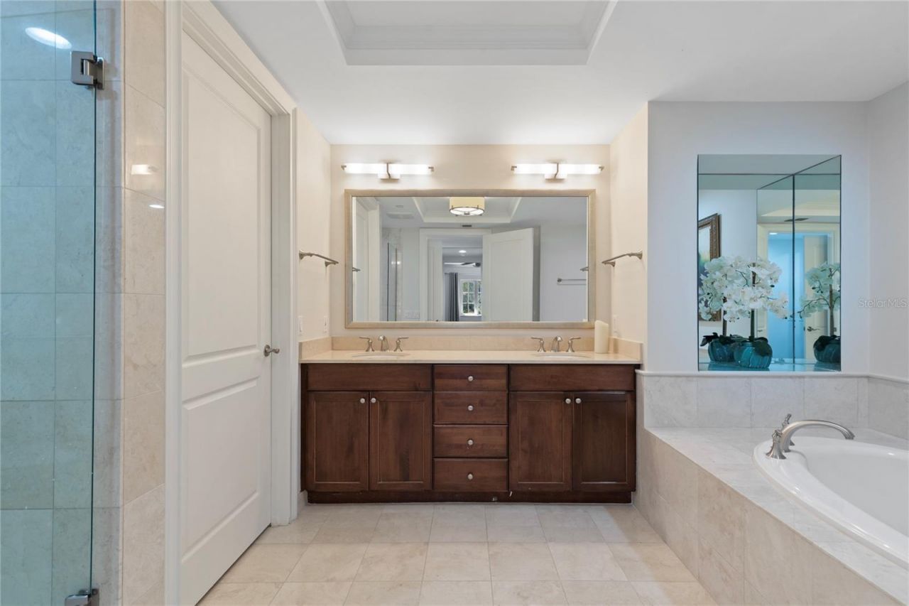 300 Beach Drive Ne, Unit 302, Saint Petersburg, FL 33701 Photo