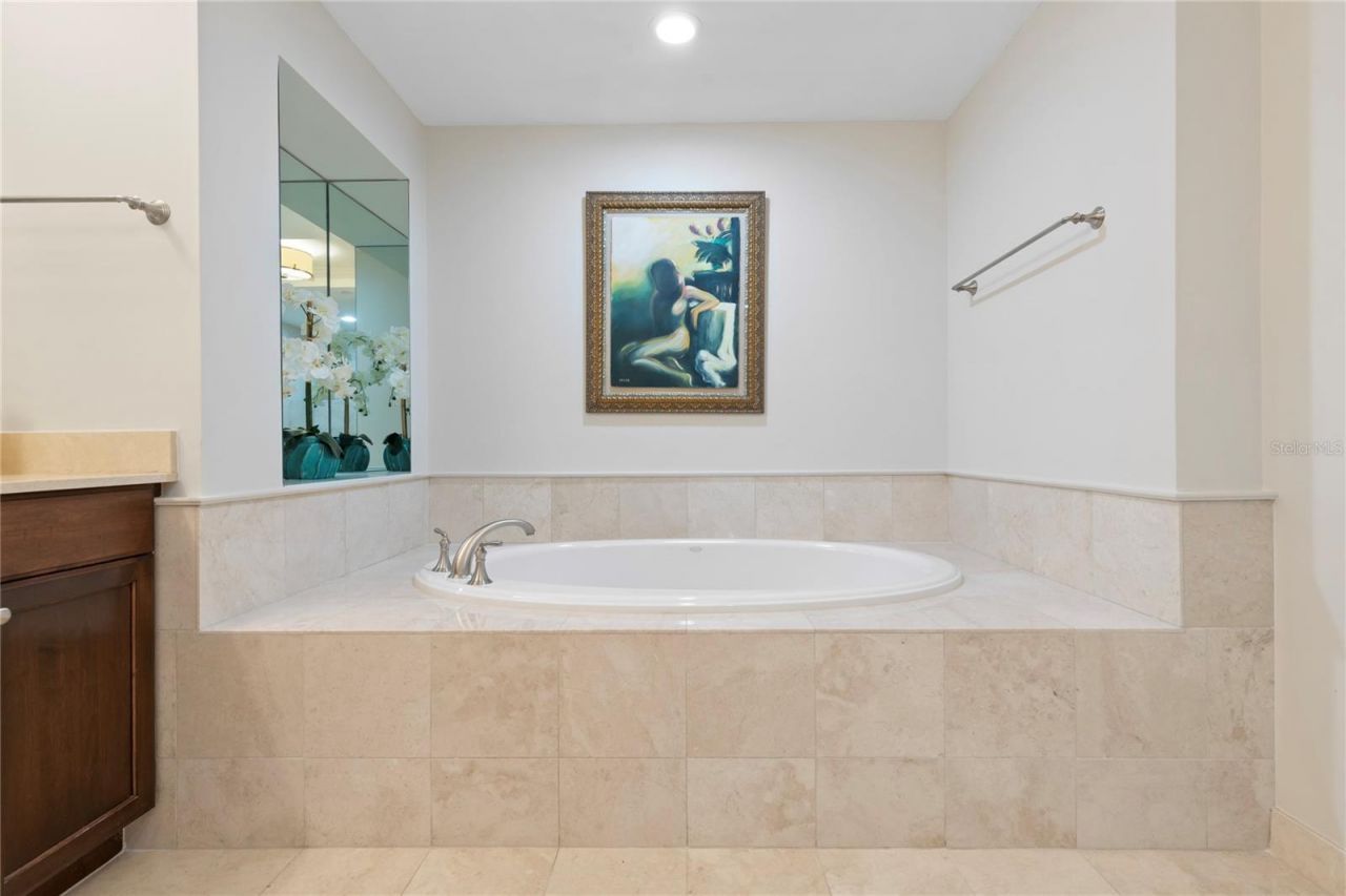 300 Beach Drive Ne, Unit 302, Saint Petersburg, FL 33701 Photo