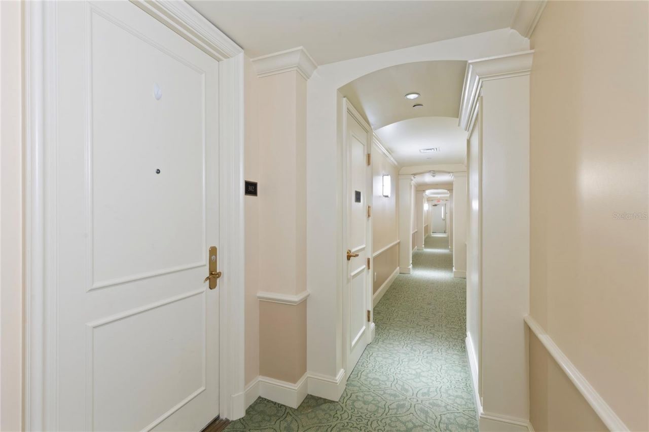 300 Beach Drive Ne, Unit 302, Saint Petersburg, FL 33701 Photo