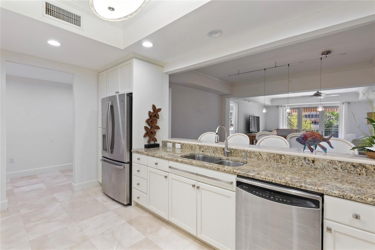 300 Beach Drive Ne, Unit 302, Saint Petersburg, FL 33701 Photo