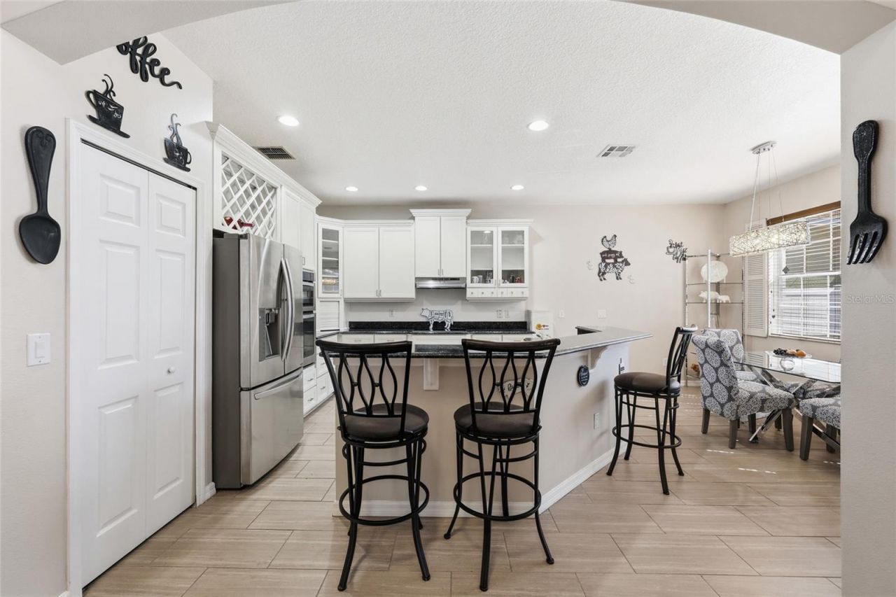 9168 Lake Avon Drive, Orlando, FL 32829 Photo