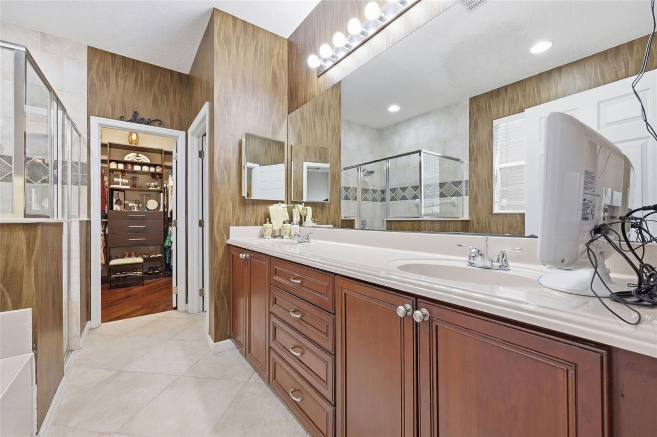 9168 Lake Avon Drive, Orlando, FL 32829 Photo