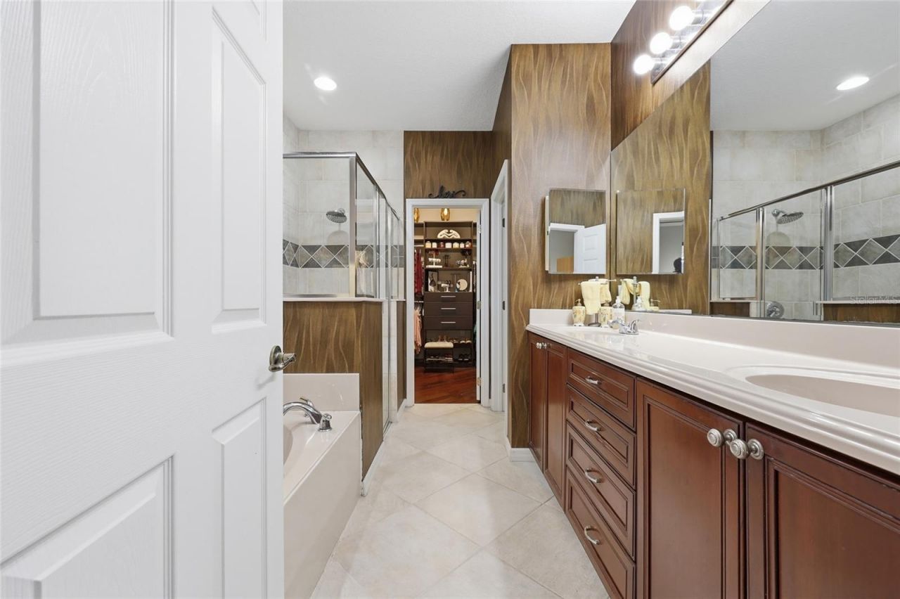 9168 Lake Avon Drive, Orlando, FL 32829 Photo