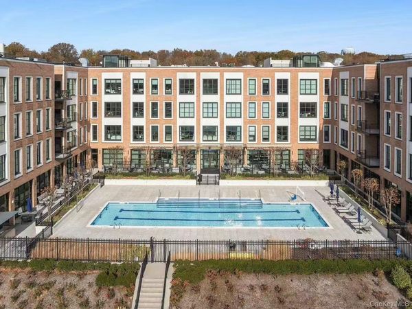 100 Garvies Point Road, Unit 1332, Glen Cove, NY 11542