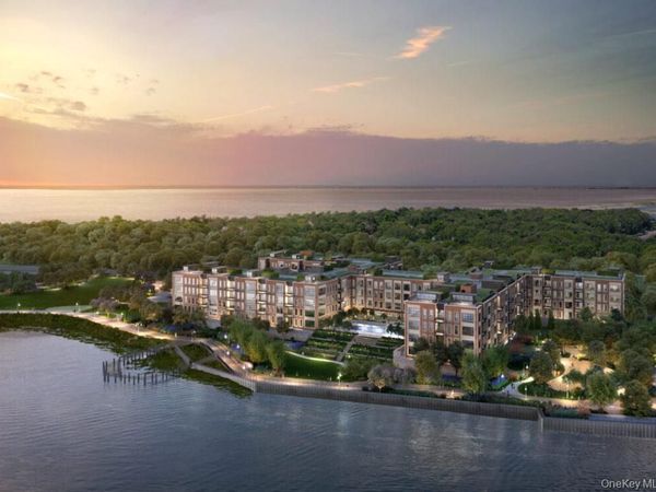 100 Garvies Point Road, Unit 1332, Glen Cove, NY 11542