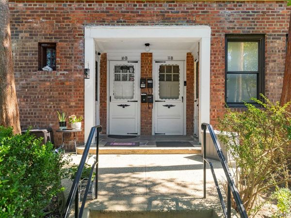 40-01 Little Neck Parkway, Unit #11-B, Little Neck, NY 11363