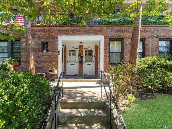 40-01 Little Neck Parkway, Unit #11-B, Little Neck, NY 11363