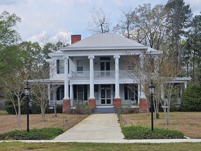 121 Dew Street , Latta, SC 29565