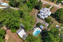121 N Dew Street photo 4