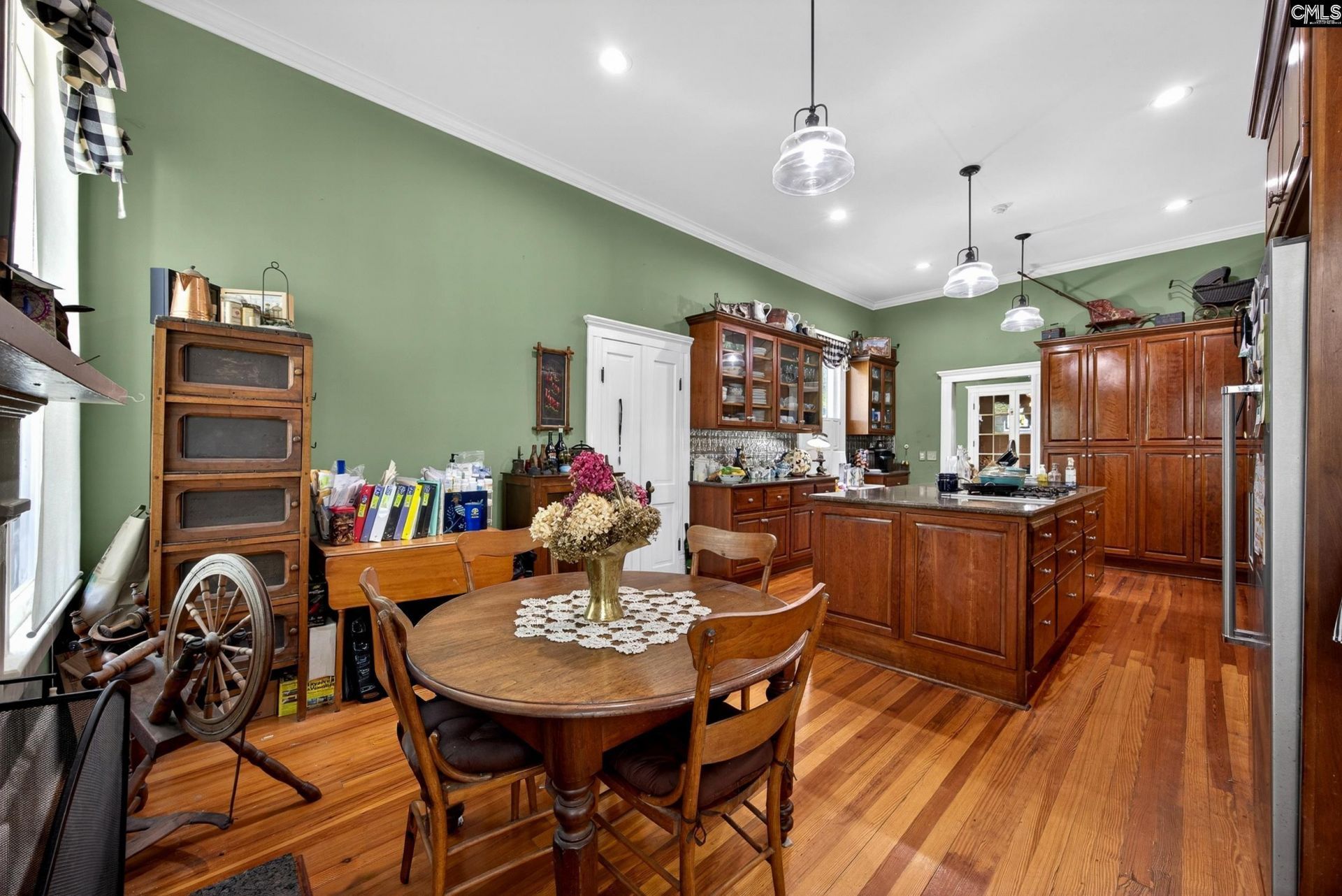 121 N Dew Street Photo 47