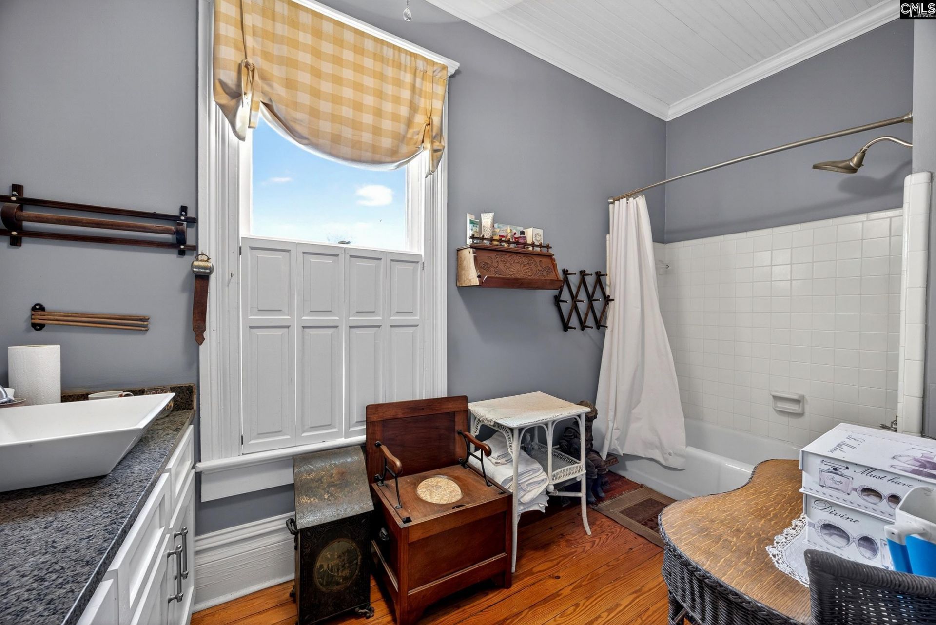 121 N Dew Street Photo 53