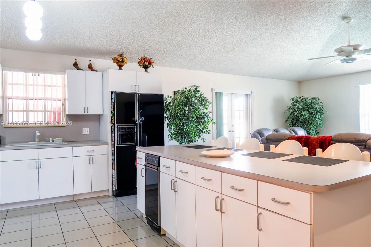 661 NE 4th Pl , Hialeah, FL 33010 Photo