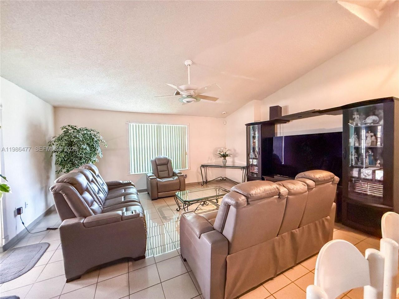661 NE 4th Pl, Hialeah, FL 33010 Photo