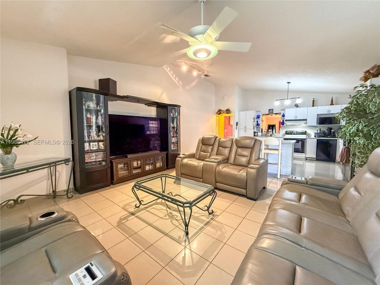 661 NE 4th Pl , Hialeah, FL 33010 Photo